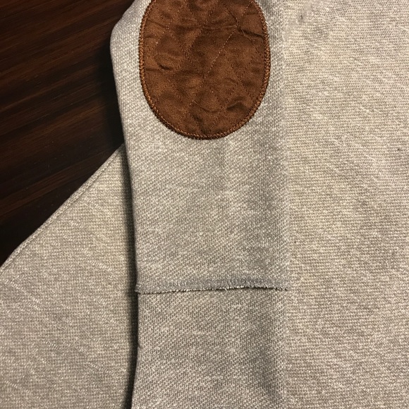 Brand new sweater! - Picture 2 of 6